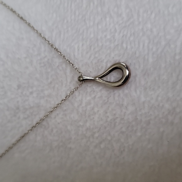 Tiffany & Co. Silver Open Teardrop Paloma Picasso Pendant Necklace - Picture 2 of 8